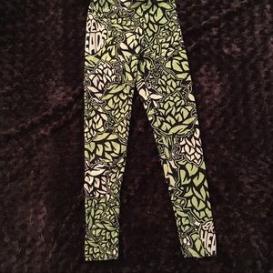 🐞Canada leggings size m